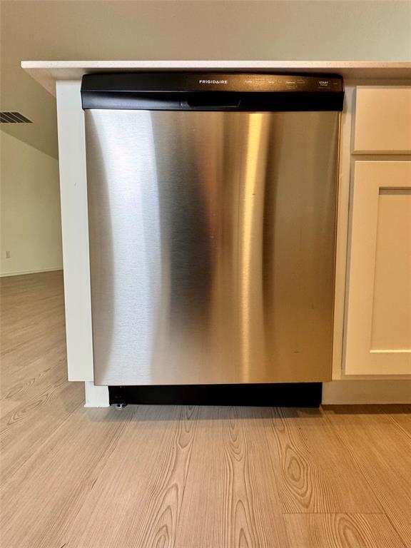 Building Photo - 554 Sormonne Lp