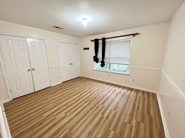 Building Photo - 13310 Misty Mill Dr