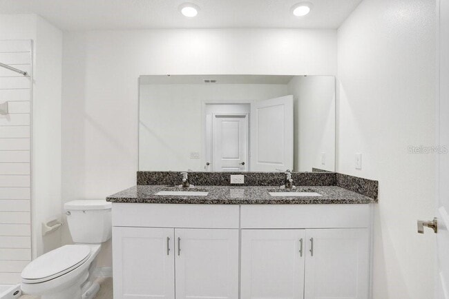 Building Photo - 6024 Shiner St