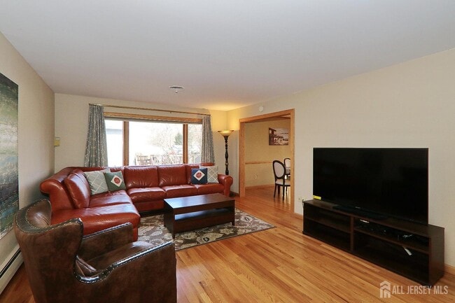 Building Photo - 240 Twin Oaks Terrace