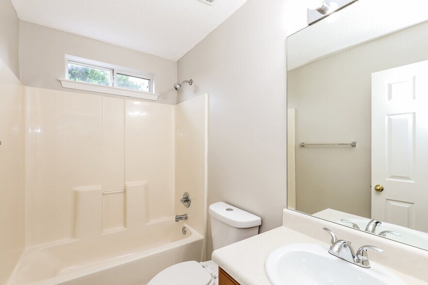 Building Photo - 5501 Vanity Joys Ln