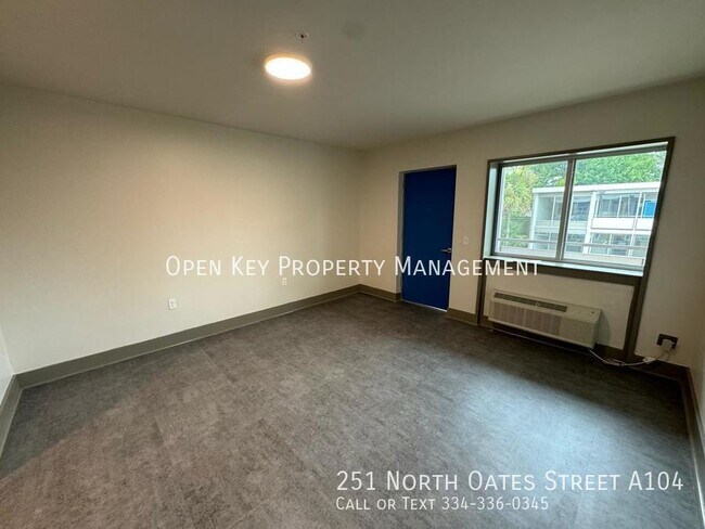 Building Photo - 251 N Oates St