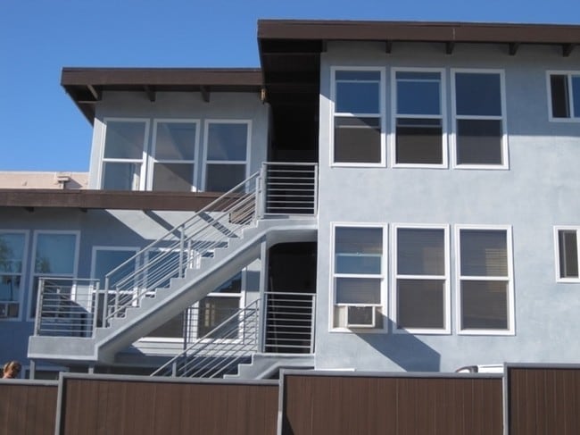 Building Photo - 6061 Franklin Ave