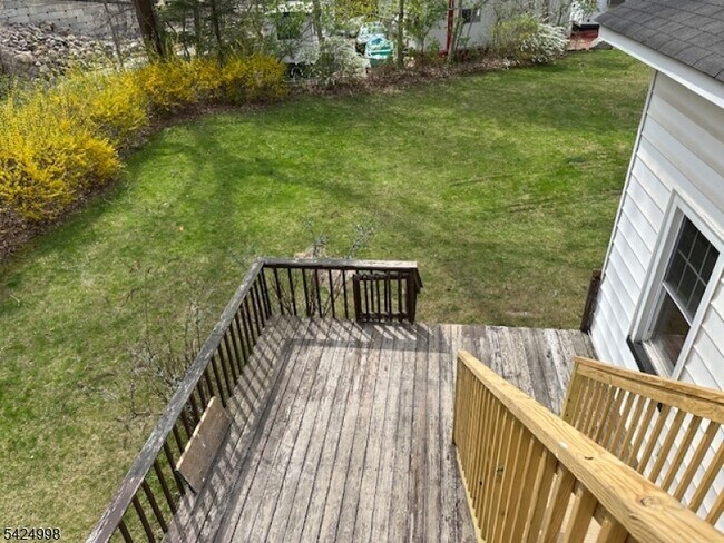 Building Photo - 515 Hamburg Turnpike