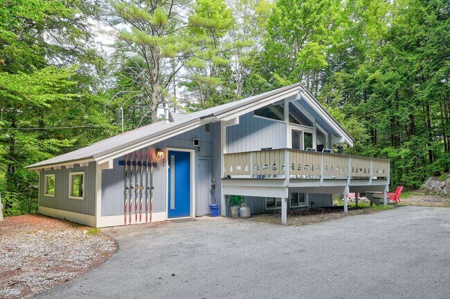 Primary Photo - 400 Rolling Ridge Rd