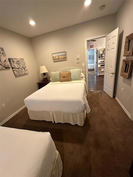 Building Photo - 12011 Dove Haven Dr