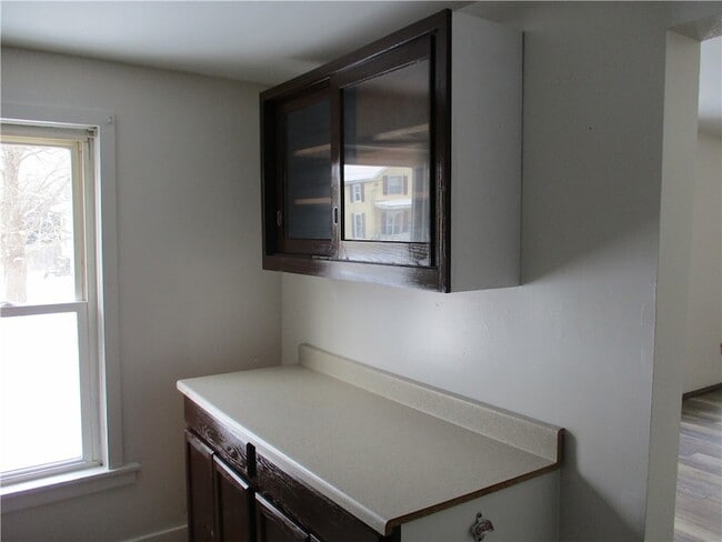 Building Photo - 15 Rowley Ave