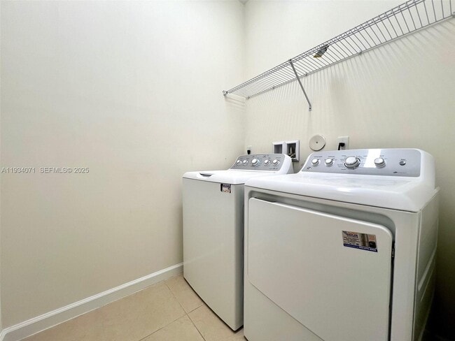 Building Photo - 12585 NW 32nd Manor