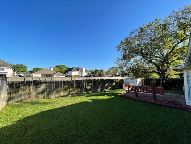 Building Photo - 14323 Cypress Ridge Dr