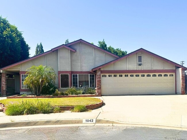 Building Photo - 1042 Bassett Ct