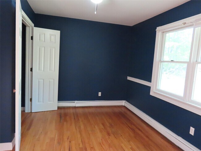 Building Photo - 235 Tammany Hall Rd