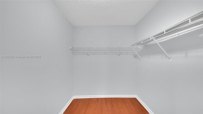 Building Photo - 540 SW 101st Ave