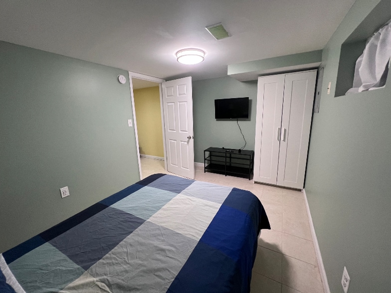 Building Photo - 3523 Madison St