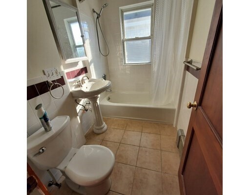 Building Photo - 69 Scammell St