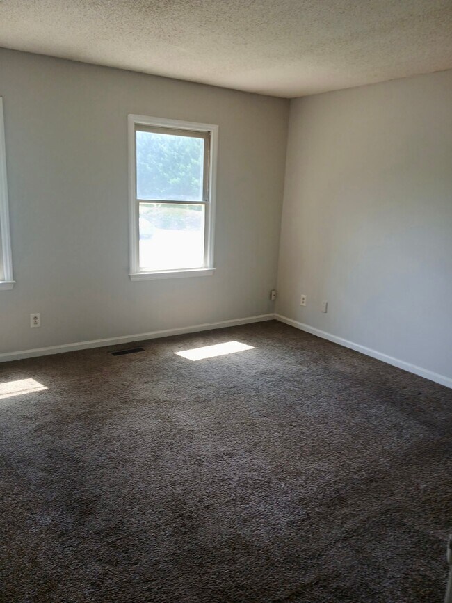 Building Photo - 1111 Keswick Pl