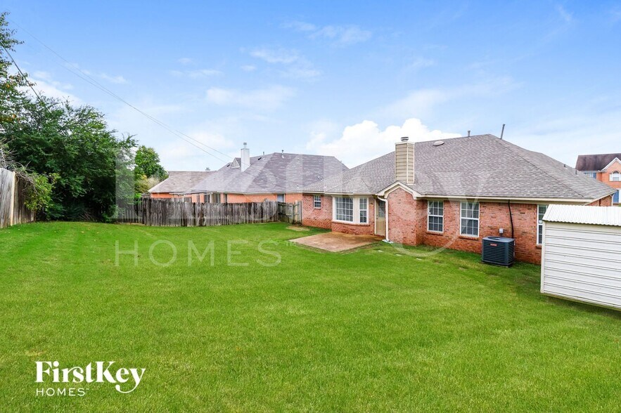 Building Photo - 779 N Ericson Rd