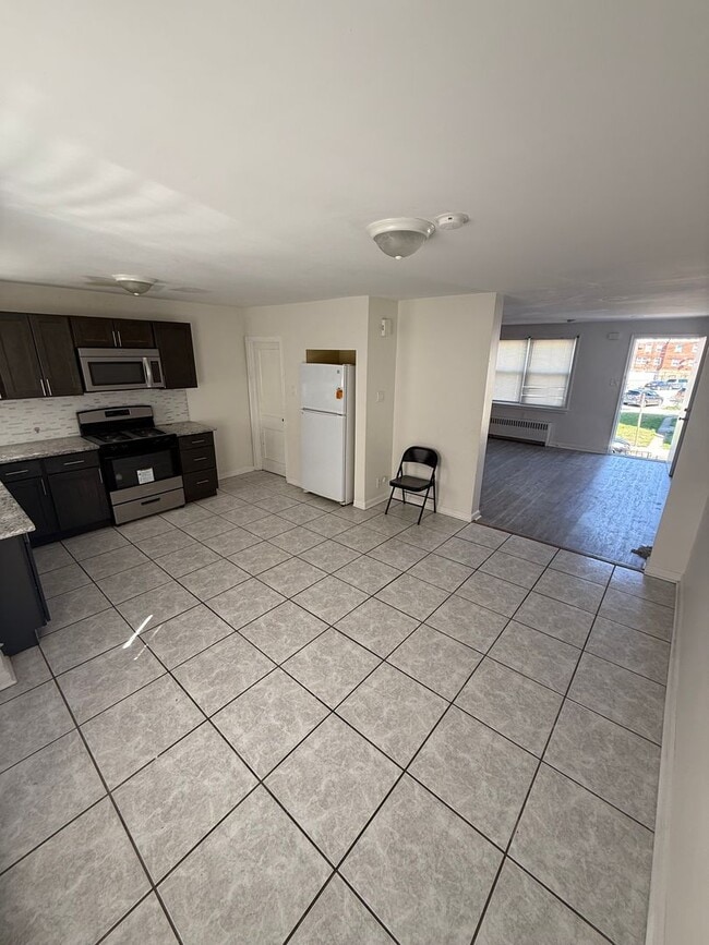 Building Photo - Three bedroom single-family home in Lawncrest-Northeast Philadelphia