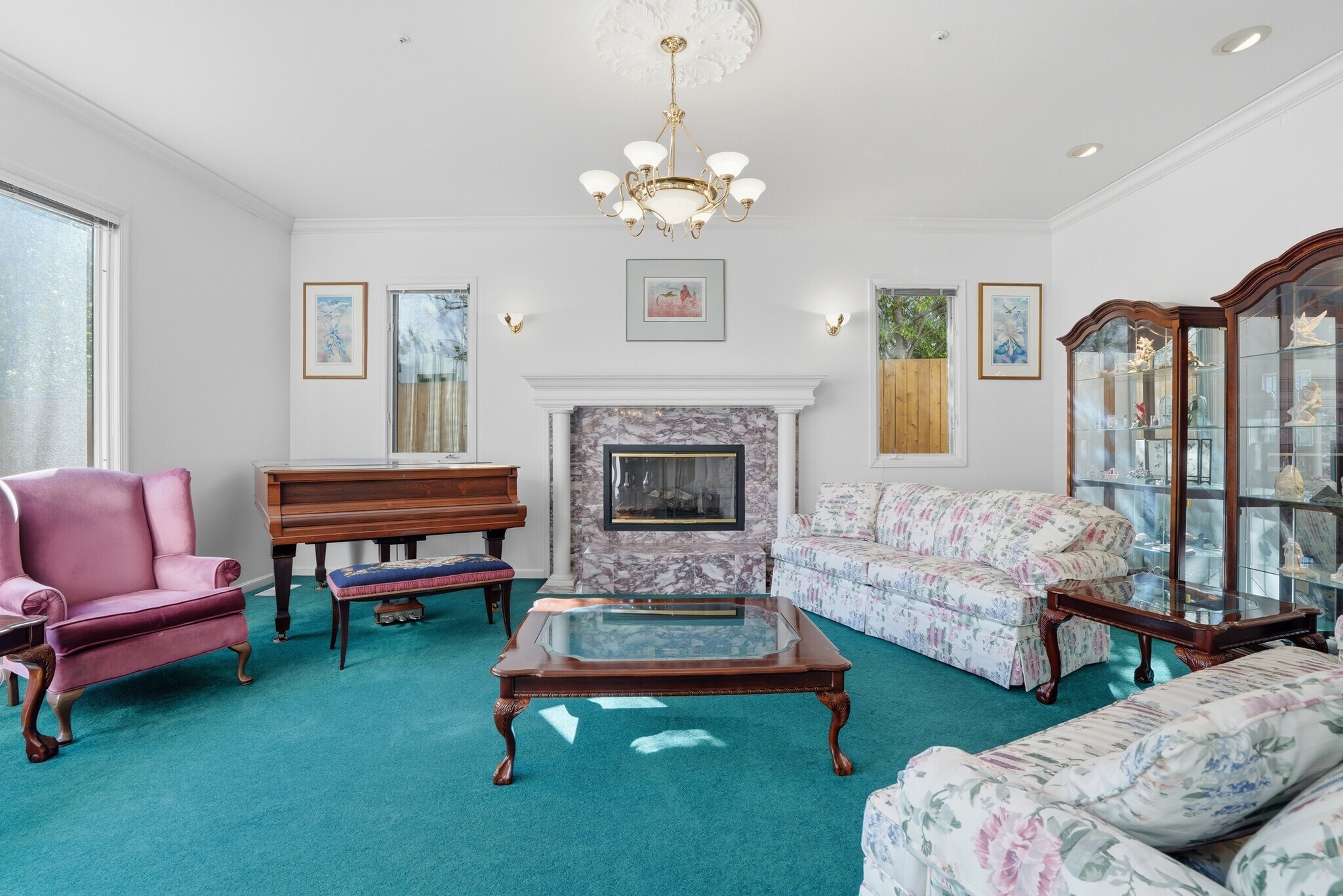 Building Photo - 544 Sunset Way