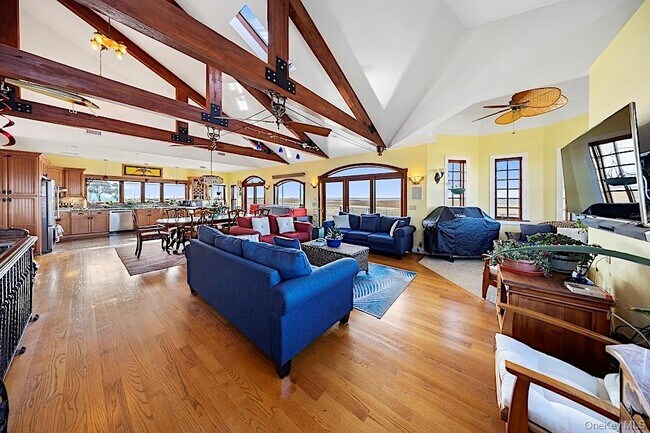 Building Photo - 7 Widgeon Way