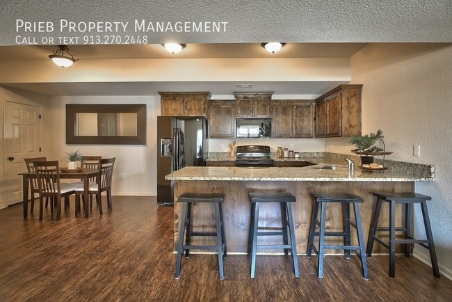 Building Photo - 12647 S Prairie Creek Rd