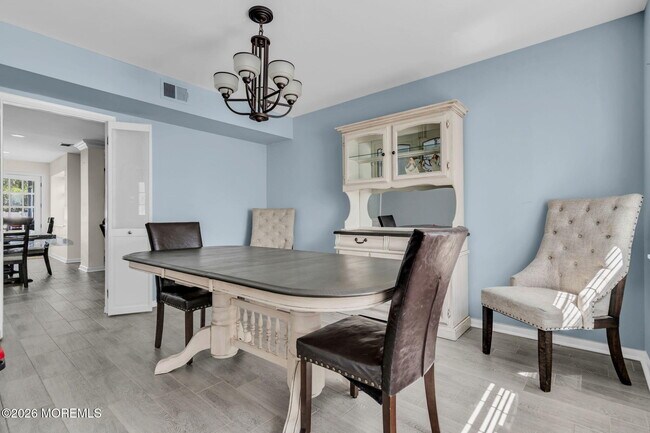 Building Photo - 22 Collingwood Rd