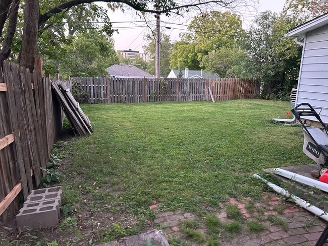 Building Photo - 1610 Burr St