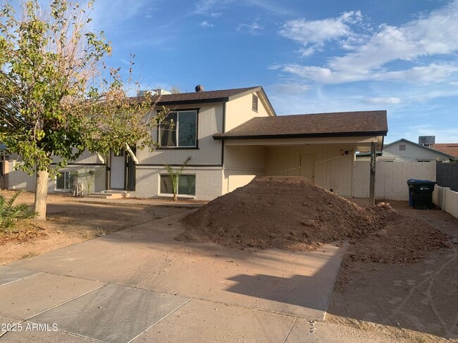 Building Photo - 4525 E Alta Vista Rd