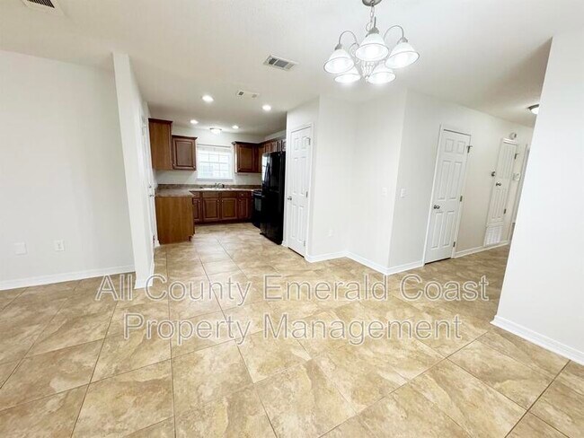 Building Photo - 293 Dahlquist Dr