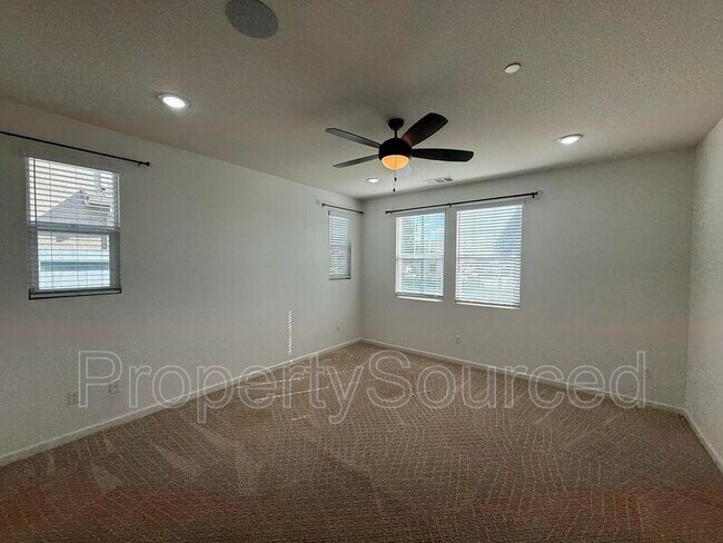 Building Photo - 1697 W Woodward Ave