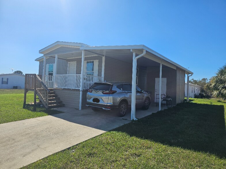 Building Photo - 9722 Scepter Ave