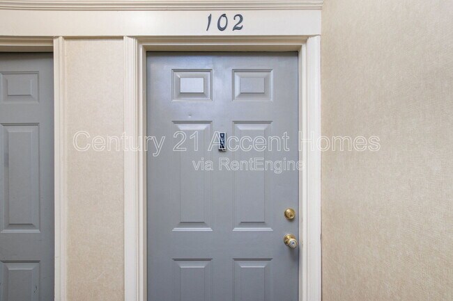 Building Photo - 12113 Greenway Ct