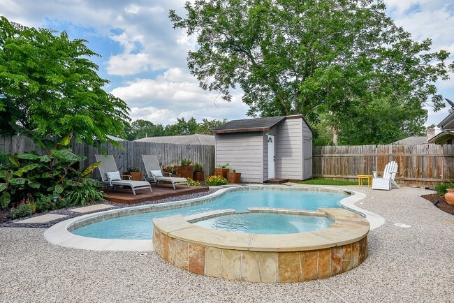 Building Photo - 1918 Quail Grove Ln