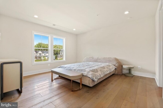 Building Photo - 12321 Potomac Hunt Rd