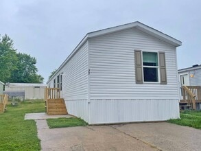 Building Photo - 781 W Walcott Rd