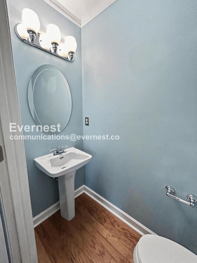 Building Photo - 3 Bed/2.5 Bath Home with Garage / Pet-Friendly / Coming Soon