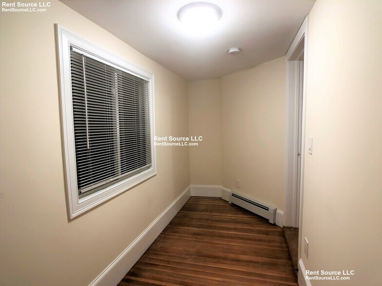 Building Photo - 6-8 Nashua St. Unit 2