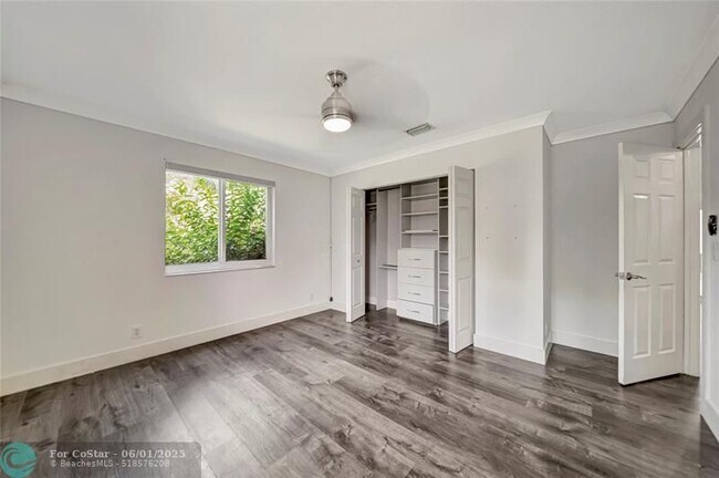 Building Photo - 6401 Crossbow Ct