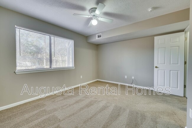 Building Photo - 2451 Jennings Rd