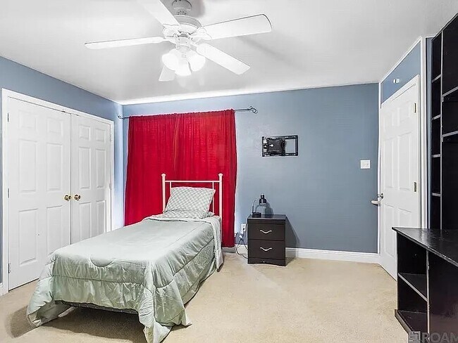 Building Photo - 5157 Etta St