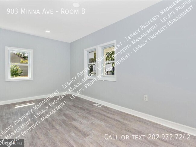 Building Photo - 903 Minna Ave