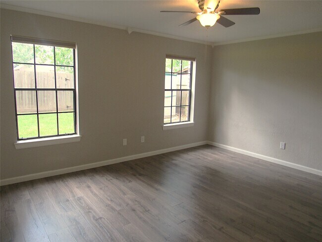 Building Photo - 3311 Golden Willow Dr