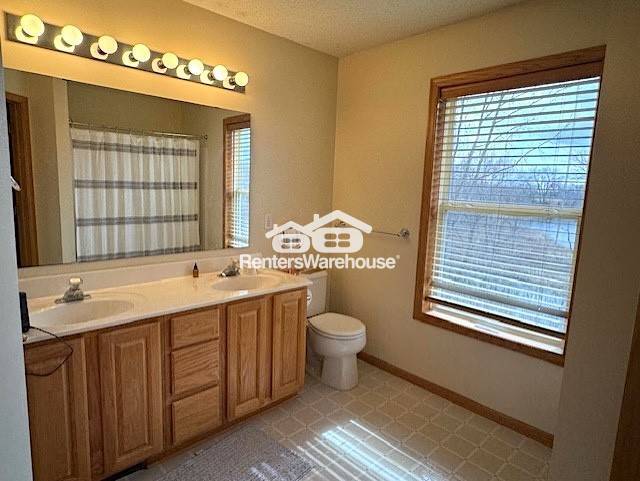 Building Photo - 2719 Autumn Woods Dr