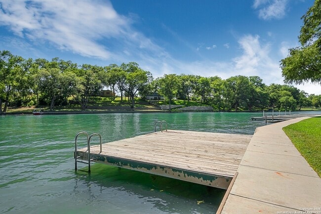 Building Photo - 963 River Rock