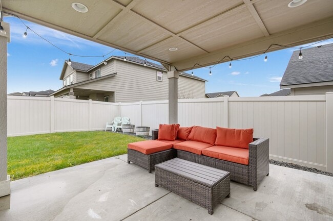 Building Photo - House for Rent by Amon Creek Elementary School