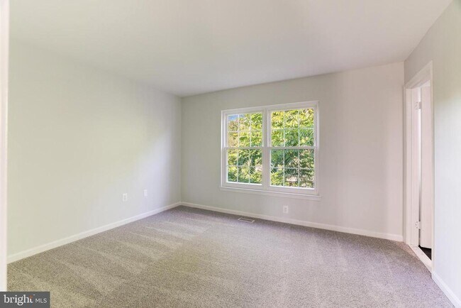 Building Photo - 1883 Inglebrook Dr