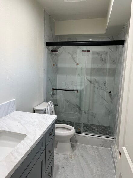 Building Photo - 3721 Vineland Ave