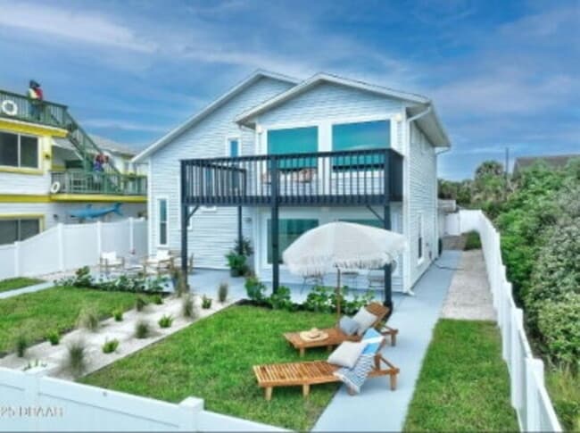 Building Photo - 1604 South Oceanshore Boulevard