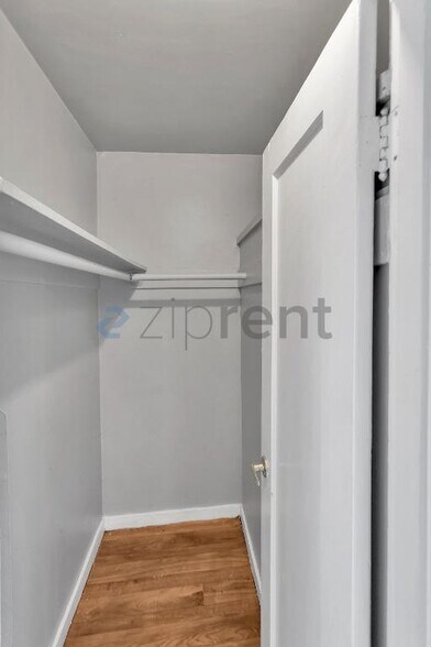 Building Photo - Unit 2