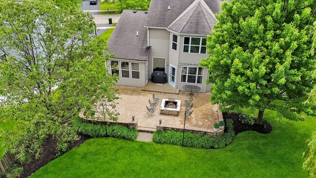 Building Photo - 322 Hemlock Ln