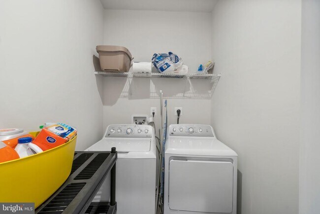 Building Photo - 7932 Tanbridge Ln